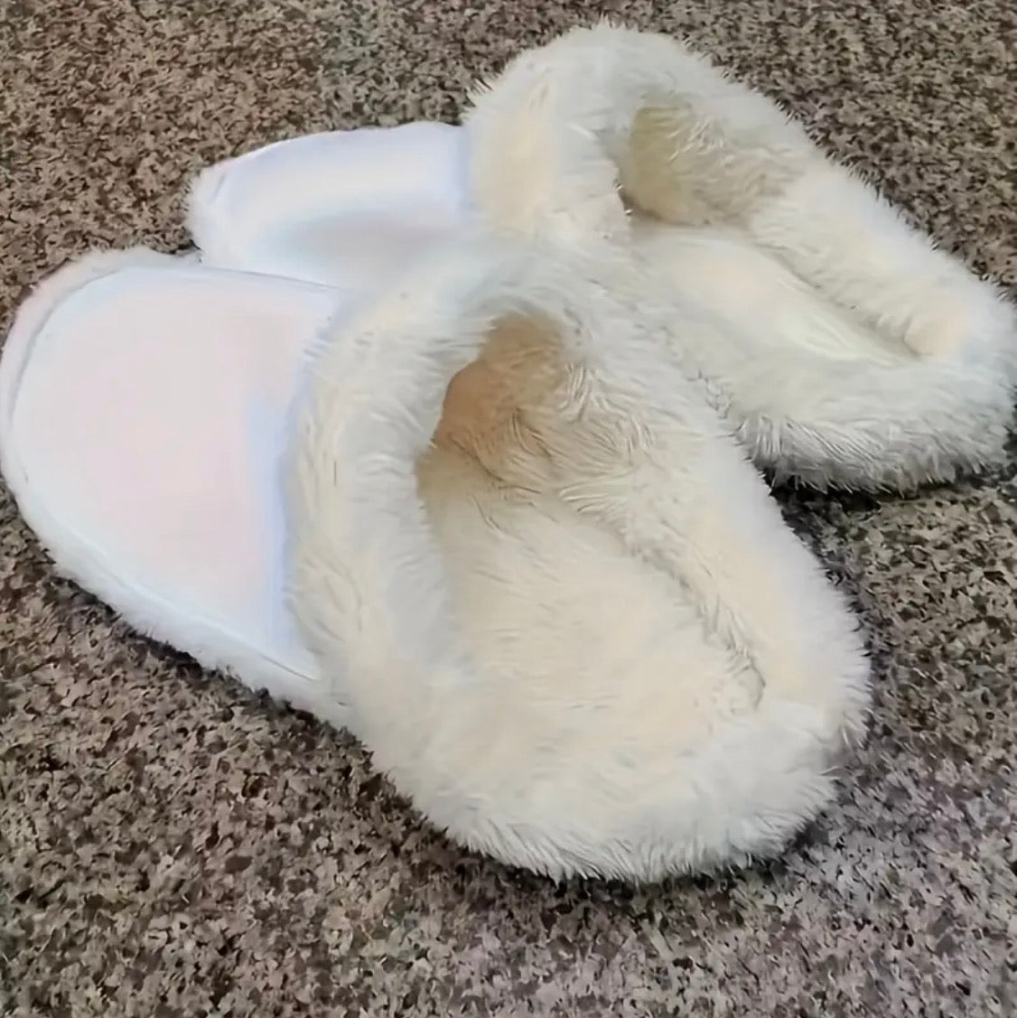 SnowCroc Furry Socks